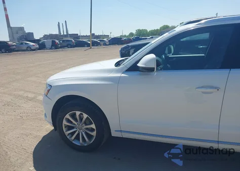 2016 Audi Q5 2.0T Premium z USA, uszkodzony, nr VIN WA1C2AFP9GA124543
